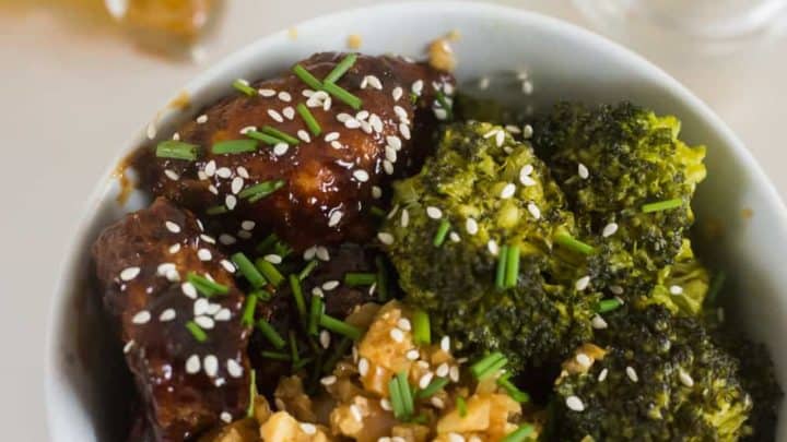 keto chinese food, keto chinese food recipes, keto sesame chicken, keto garlic broccoli, keto fried rice, keto fried cauliflower rice, low carb chinese food, low carb chinese food recipes, low carb sesame chicken