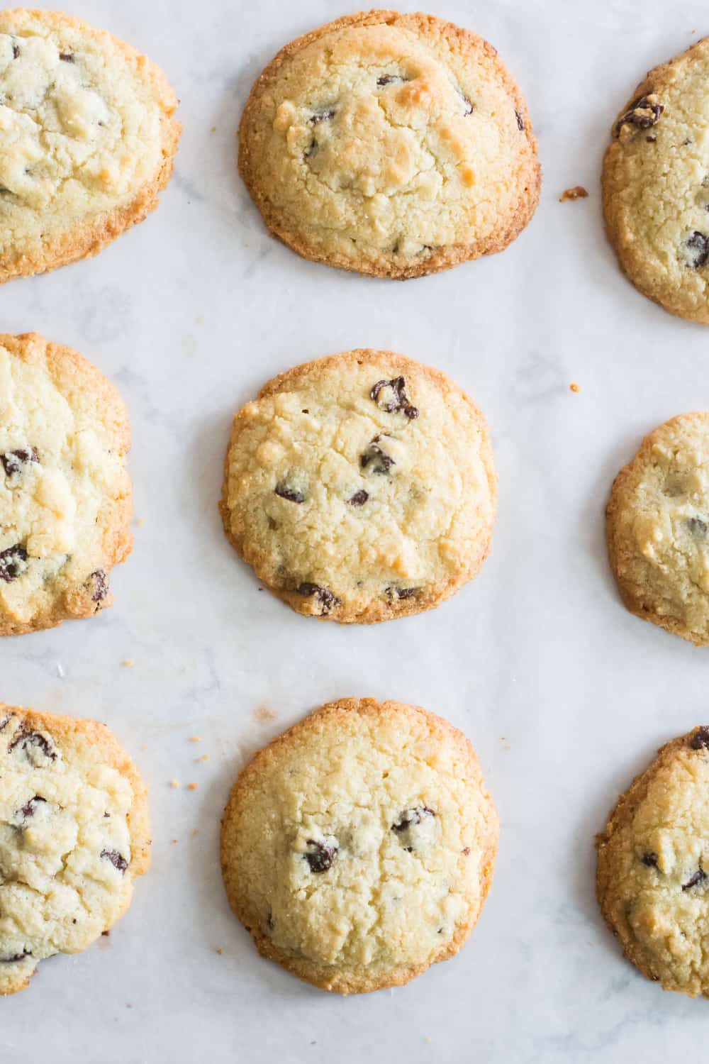 keto chocolate chip cookies recipe, keto chocolate chip cookies, low carb chocolate chip cookies, almond flour cookies, almond flour chocolate chip cookies, sugar free chocolate chip cookies, keto cookies, keto cookies recipe, low carb cookies, keto cookies with almond flour, 