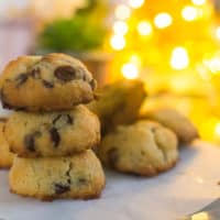Keto Chocolate Chip Cookies