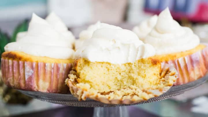 coconut flour cupcakes, keto cupcakes coconut flour, low carb cupcakes coconut flour