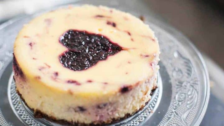 keto raspberry cheesecake, keto raspberry cheesecake recipe, low carb raspberry cheesecake, keto berry cheesecake, sugar free raspberry cheesecake,