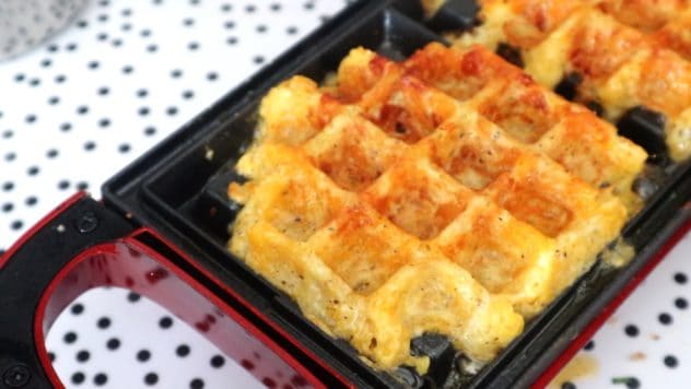 keto chaffle, low carb chaffle, keto cheese waffle, low carb cheese waffle, keto egg and cheese waffle, low carb egg and cheese waffle, keto omad, omad, omad sandwich, keto omad sandwich,