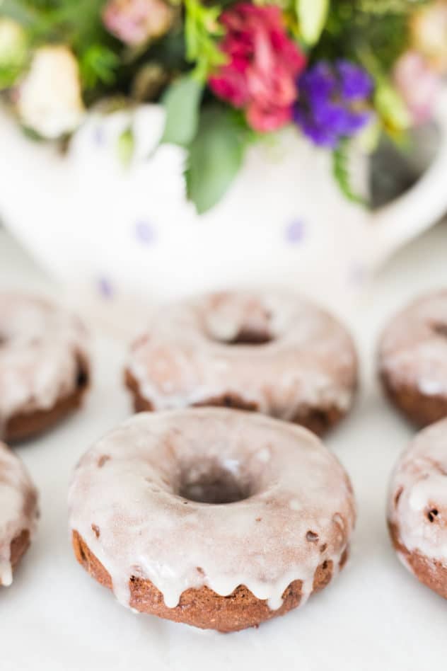 keto donuts, keto donuts coconut flour, keto donut recipe coconut flour, keto chocolate donuts, keto chocolate donuts coconut flour, low carb donuts, low carb chocolate donuts, low carb donuts coconut flour, easy keto donuts, easy keto donuts recipe, how to make keto donuts, coconut flour donuts, chocolate coconut flour donuts