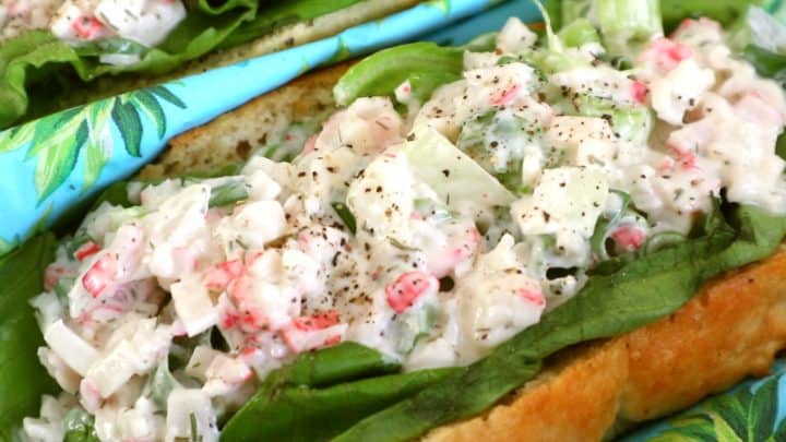 keto lobster roll, keto lobster roll recipe, keto hot dog bun, keto hot dog bun recipe, keto hot dog bun almond flour, easy keto hot dog bun, low carb lobster roll, keto crab roll, low carb lobster roll recipe, gluten free lobster roll