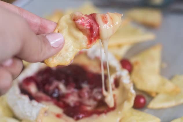 keto baked brie, keto baked brie and cranberry sauce, keto cranberry and brie dip, keto dip recipe, low carb dip recipe, keto cranberry sauce, keto cranberry sauce recipe, low carb cranberry sauce recipe, low carb cranberry sauce, sugar free cranberry sauce, sugar free cranberry sauce recipe