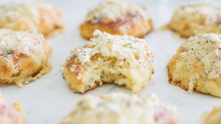 keto cheddar biscuits, keto cheddar bay biscuits, keto cheddar bay biscuit recipe, keto buttermilk biscuits, keto cheese biscuits, low carb cheddar biscuits, low carb cheese biscuits, low carb cheddar bay biscuits, red lobster cheddar biscuits, keto red lobster biscuits, keto biscuits, keto biscuit recipe