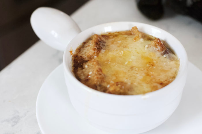 low carb french onion soup, keto french onion soup, low carb french onion soup recipe, keto french onion soup recipe, french onion soup weight watchers, weight watchers french onion soup, how to make keto french onion soup, how to make low carb french onion soup,